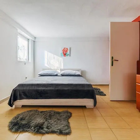 Sokolar Holiday home *