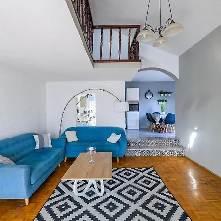 Sokolar Holiday home *