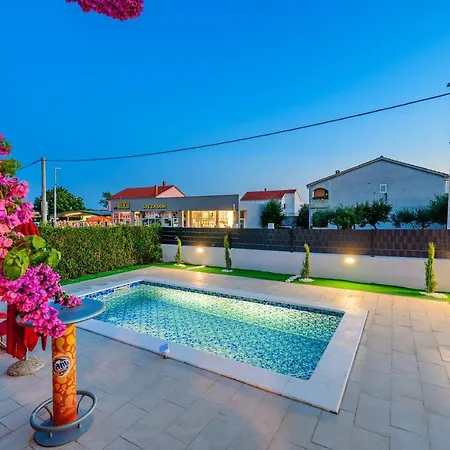 Sokolar Holiday home