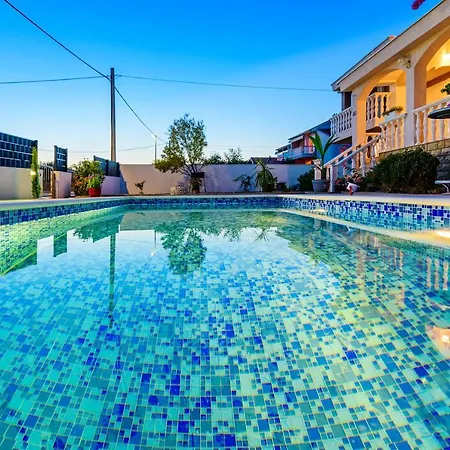 Holiday home Sokolar *